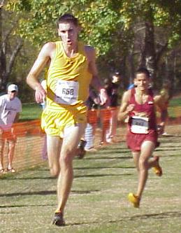 Hickory's Jeremy Hyder outkicks Jesus Rojas